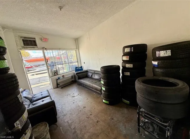 4190 E 4th Ave, Hialeah, Florida 33013