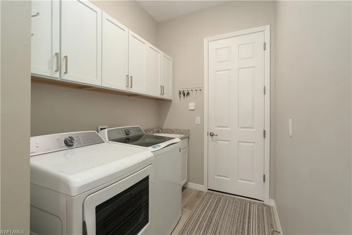 Pool Bathroom off dining nook area.