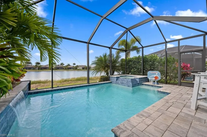 14815  Edgewater  CIR, Naples, FL 34114