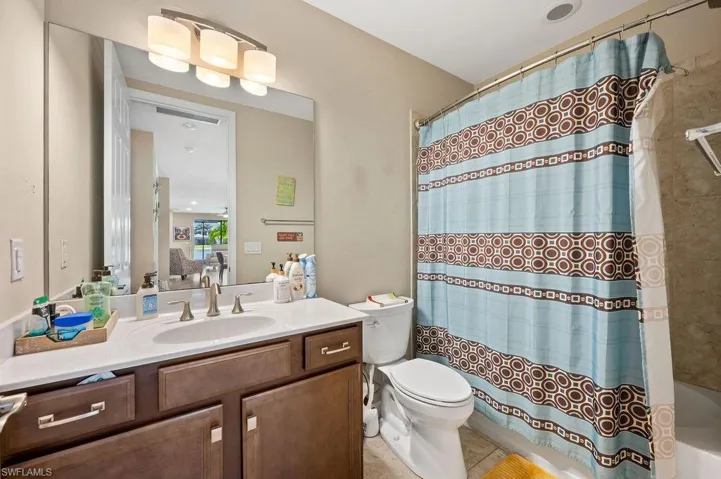 14815  Edgewater  CIR, Naples, FL 34114