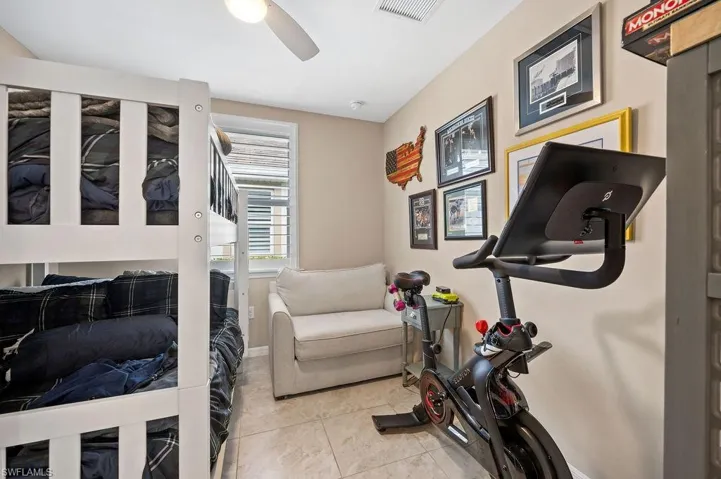 14815  Edgewater  CIR, Naples, FL 34114