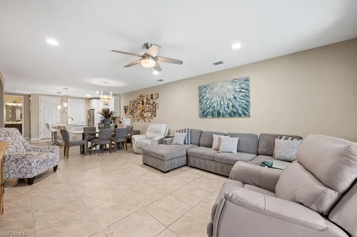 14815  Edgewater  CIR, Naples, FL 34114