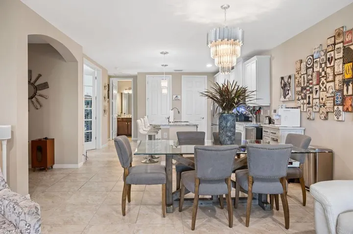 14815  Edgewater  CIR, Naples, FL 34114