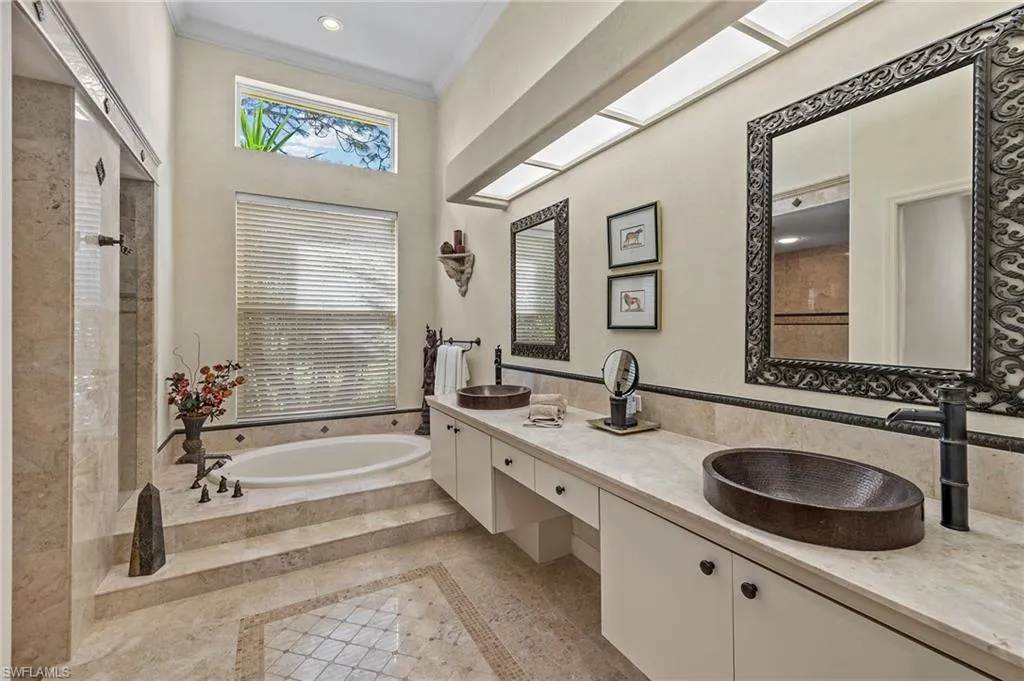 24991 Goldcrest DR, Bonita Springs, FL 34134,225001385