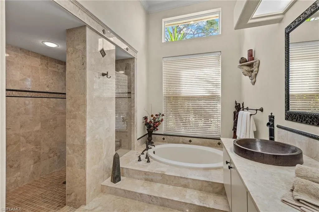 24991 Goldcrest DR, Bonita Springs, FL 34134,225001385