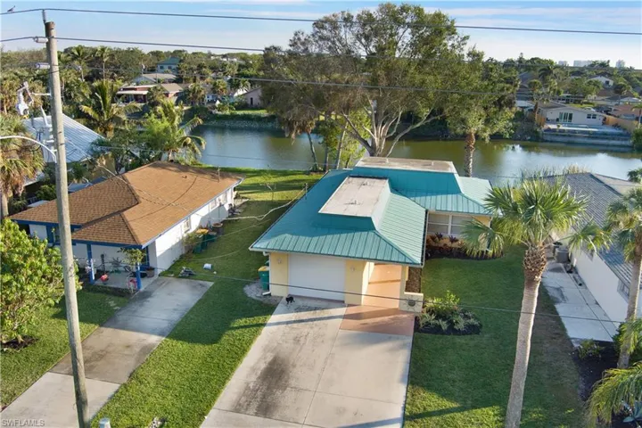 834  108th N AVE, Naples, FL 34108