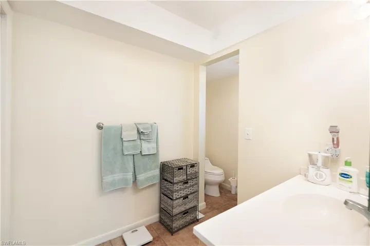 834  108th N AVE, Naples, FL 34108