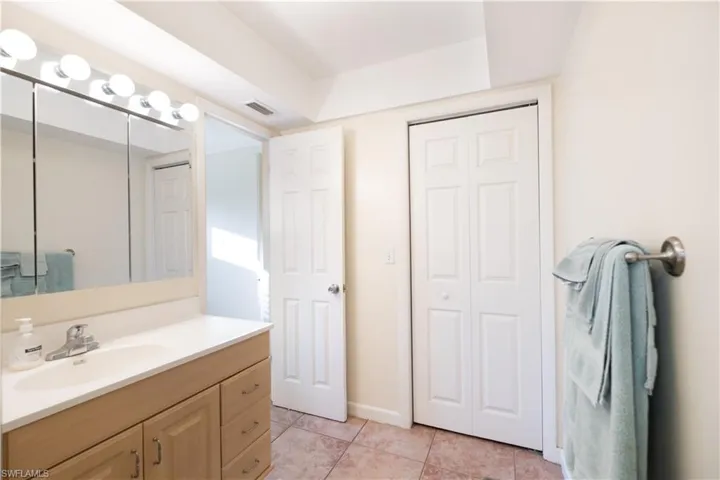 834  108th N AVE, Naples, FL 34108