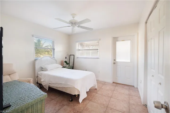 834  108th N AVE, Naples, FL 34108