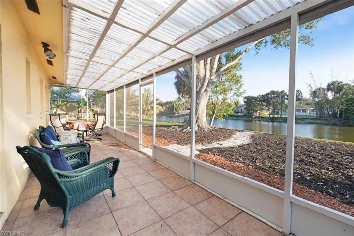 834  108th N AVE, Naples, FL 34108