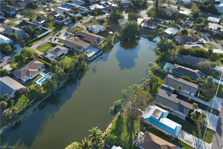834  108th N AVE, Naples, FL 34108