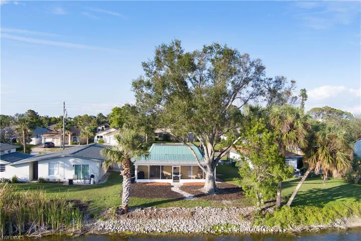 834  108th N AVE, Naples, FL 34108