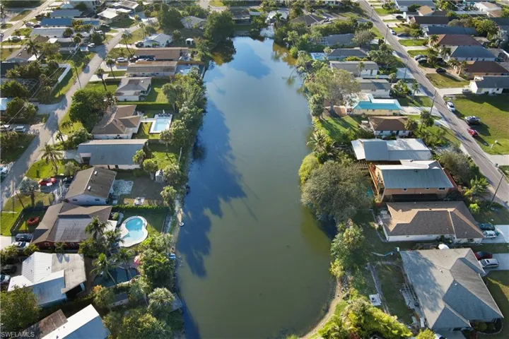 834  108th N AVE, Naples, FL 34108