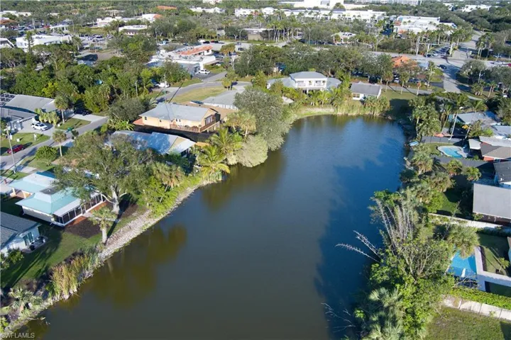 834  108th N AVE, Naples, FL 34108