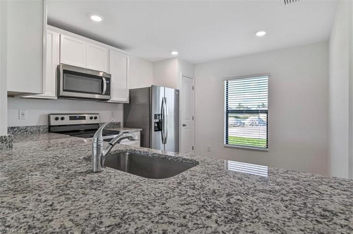 831 Gen D Macarthur AVE, LABELLE FL 33935