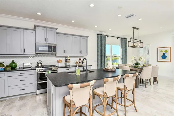 4109  Pegasus  WAY, Naples, FL 34120
