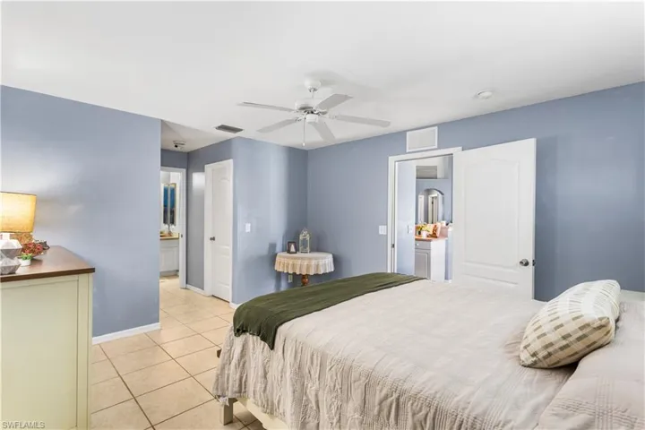 2905 NE 7th  AVE, Cape Coral, FL 33909