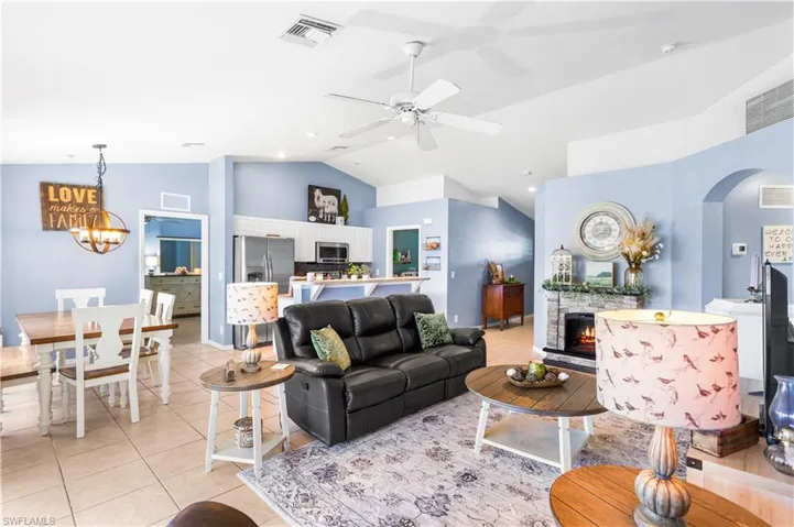 2905 NE 7th  AVE, Cape Coral, FL 33909