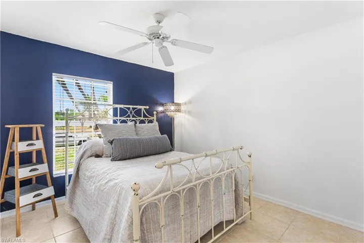 2905 NE 7th  AVE, Cape Coral, FL 33909