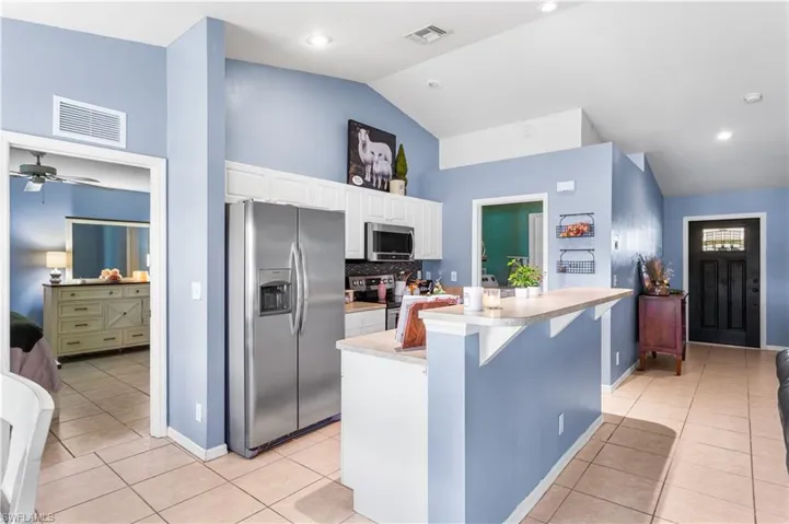 2905 NE 7th  AVE, Cape Coral, FL 33909