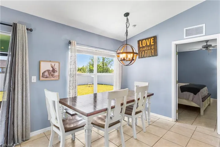 2905 NE 7th  AVE, Cape Coral, FL 33909