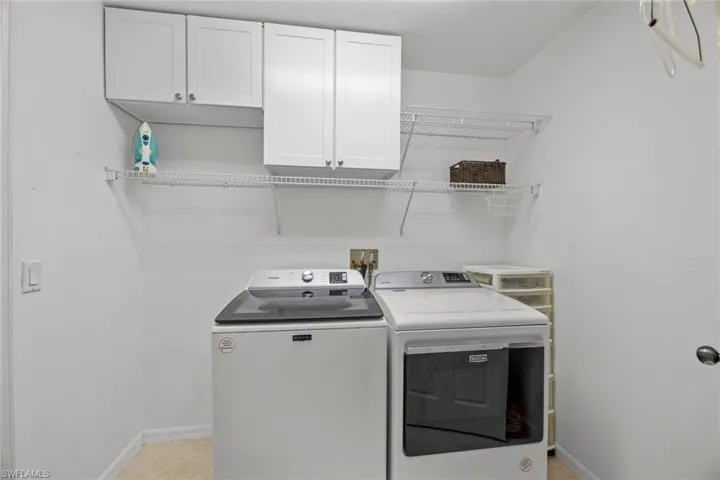 Newer Maytag Large Capacity Washer & Dryer