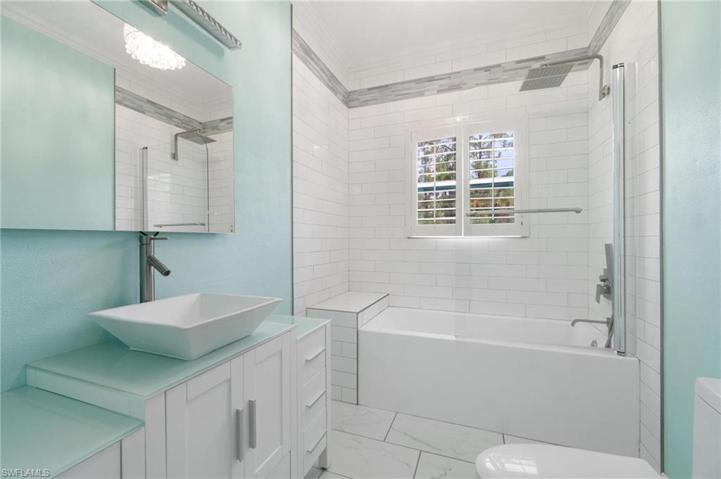 130 1st ST NW, NAPLES FL 34120