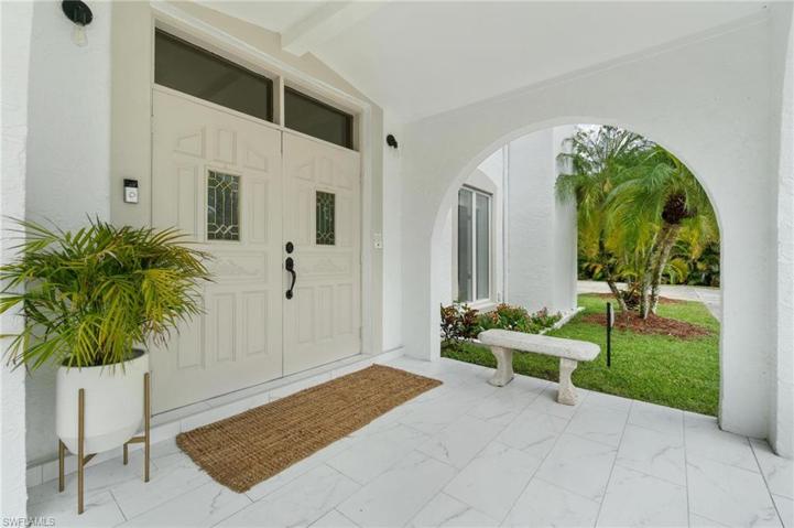 130 1st ST NW, NAPLES FL 34120