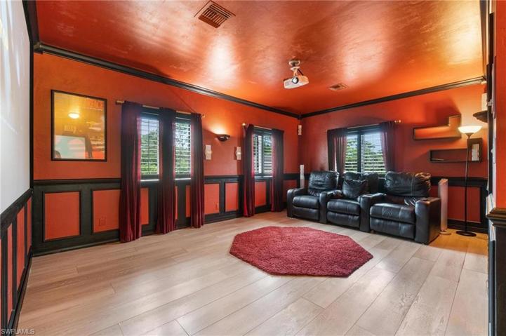 130 1st ST NW, NAPLES FL 34120