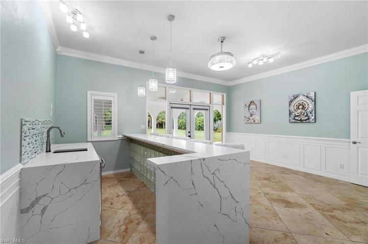 130 1st ST NW, NAPLES FL 34120