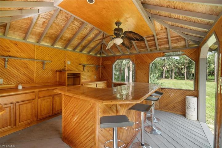 130 1st ST NW, NAPLES FL 34120