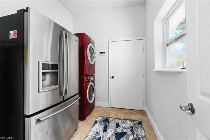 130 1st ST NW, NAPLES FL 34120