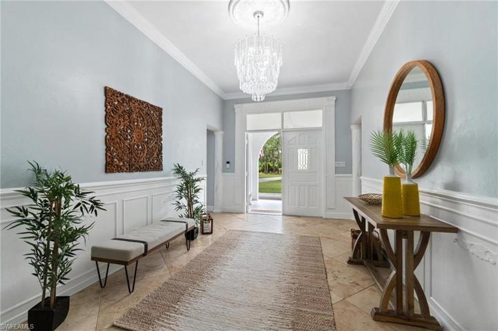130 1st ST NW, NAPLES FL 34120
