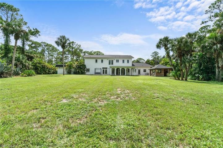 130 1st ST NW, NAPLES FL 34120