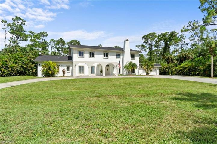 130 1st ST NW, NAPLES FL 34120