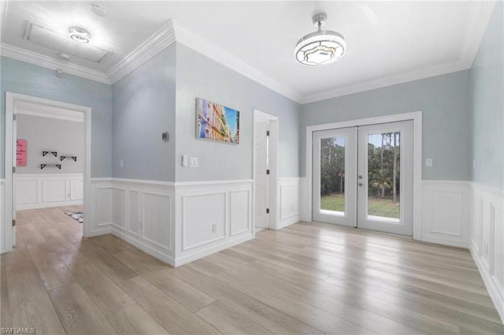 130 1st ST NW, NAPLES FL 34120