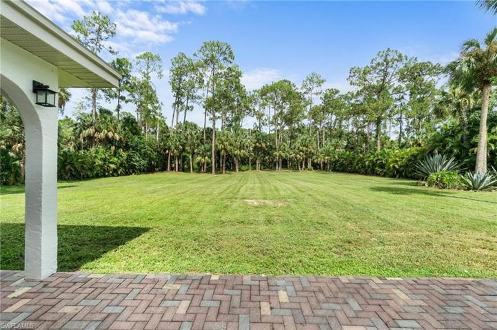 130 1st ST NW, NAPLES FL 34120