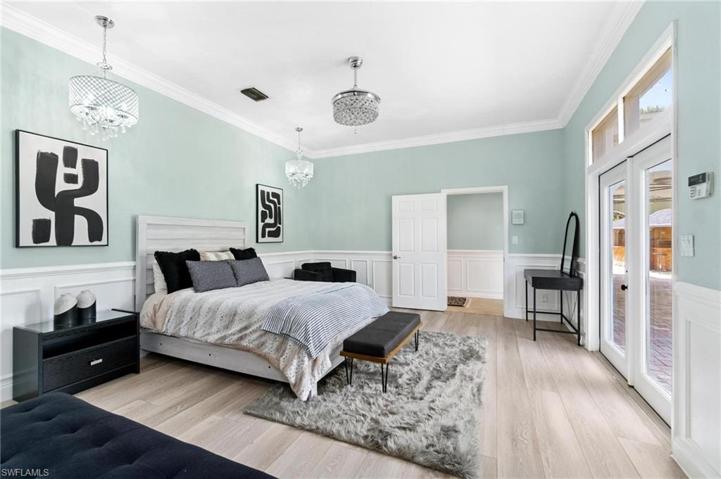 130 1st ST NW, NAPLES FL 34120