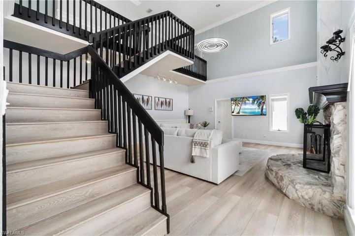 130 1st ST NW, NAPLES FL 34120