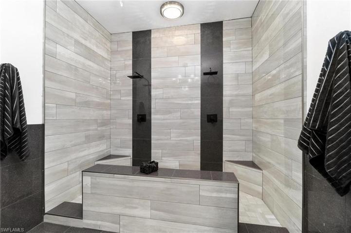 130 1st ST NW, NAPLES FL 34120
