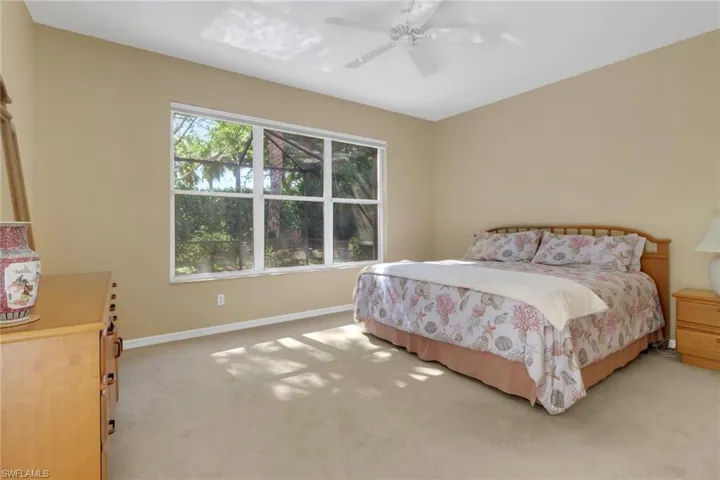 8864  Ventura  WAY, Naples, FL 34109