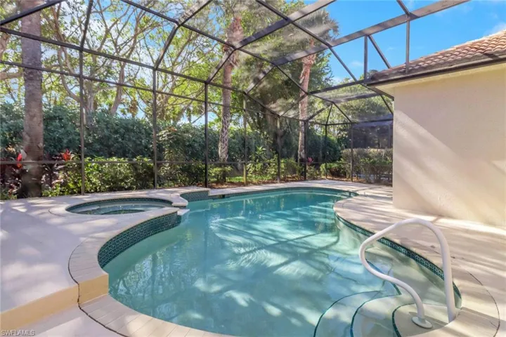 8864  Ventura  WAY, Naples, FL 34109