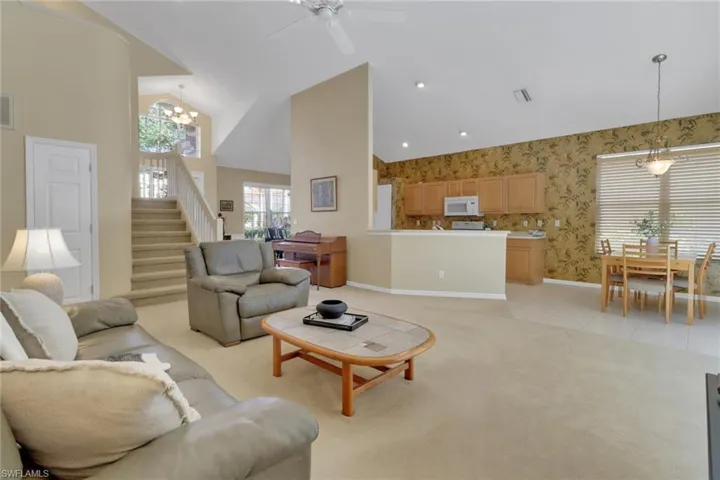 8864  Ventura  WAY, Naples, FL 34109