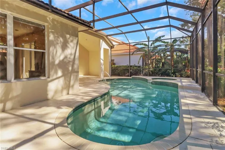 8864  Ventura  WAY, Naples, FL 34109