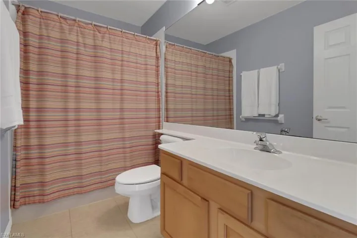 8864  Ventura  WAY, Naples, FL 34109