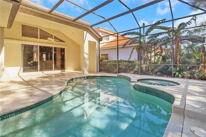 8864  Ventura  WAY, Naples, FL 34109