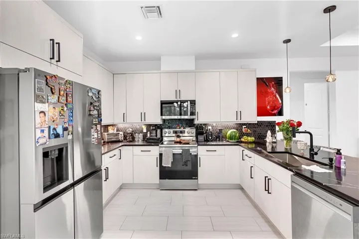 4406 31st Ave Ne, Naples, Florida 34120