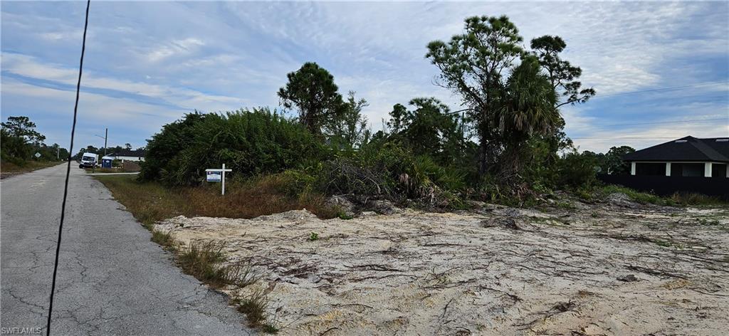 1216  Hibiscus  AVE, LEHIGH ACRES, FL 33972