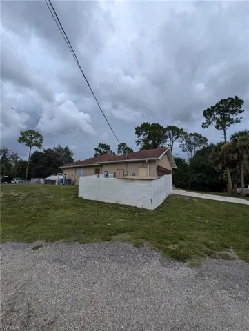 View of side of home