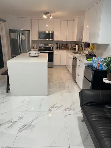 4231  NW 169th ter  , Miami Gardens, FL 33055